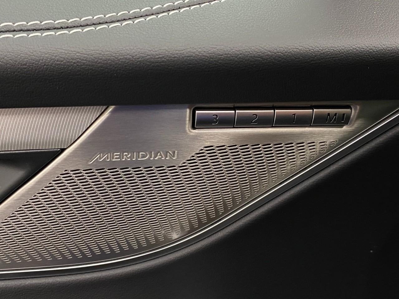 2026 Jaguar F-Pace R-Dynamic S - Photo 34