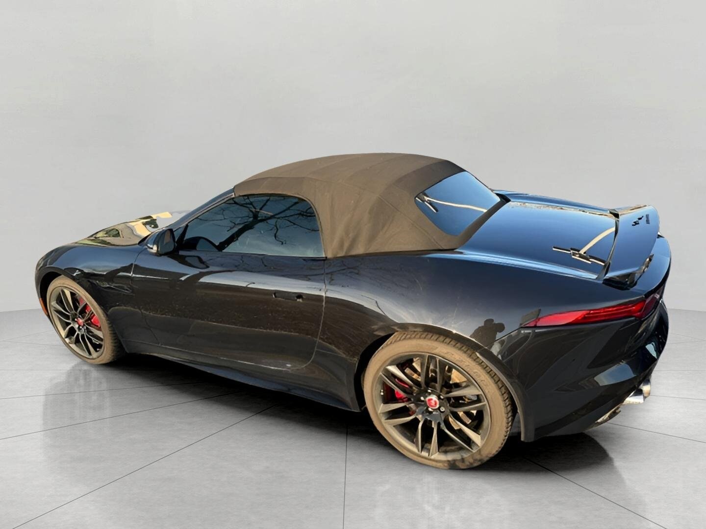 2022 Jaguar F-TYPE P450 R-Dynamic photo 3