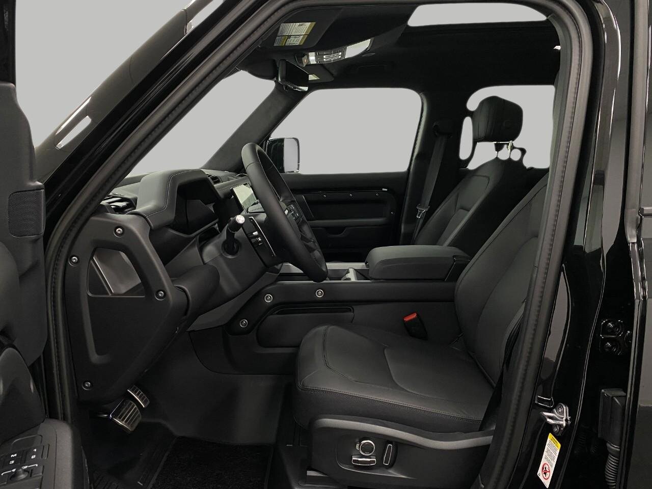 2026 Land Rover Defender V8 - Photo 30