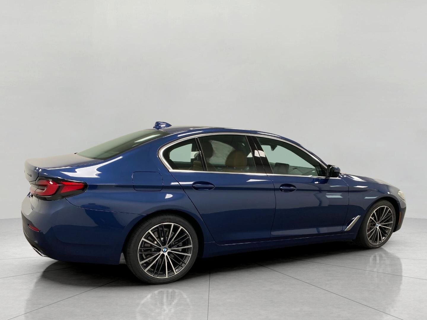 2023 Bmw 530i xDrive Sedan photo 2