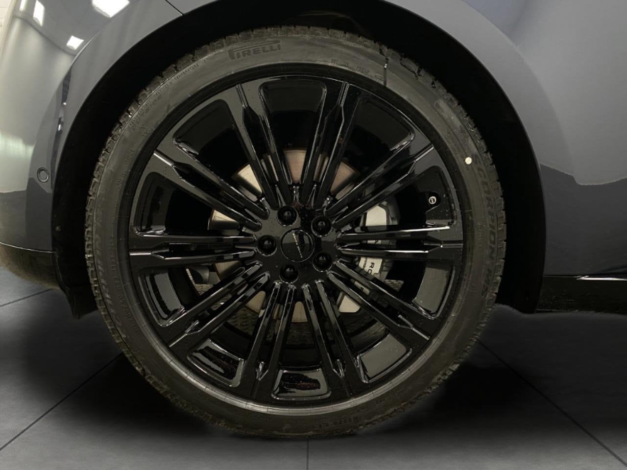2026 Land Rover Range Rover SE - Photo 14
