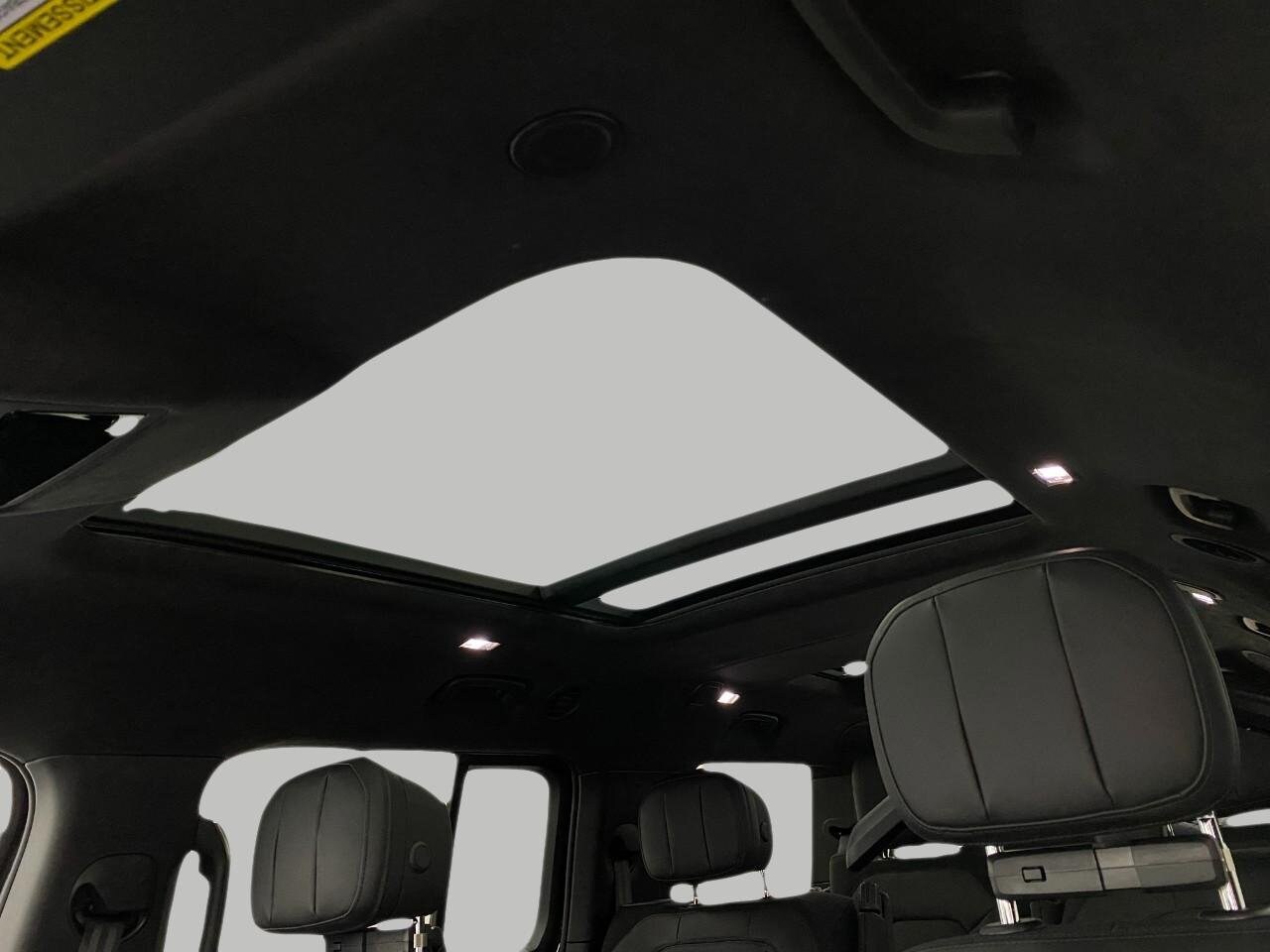 2026 Land Rover Defender V8 - Photo 31