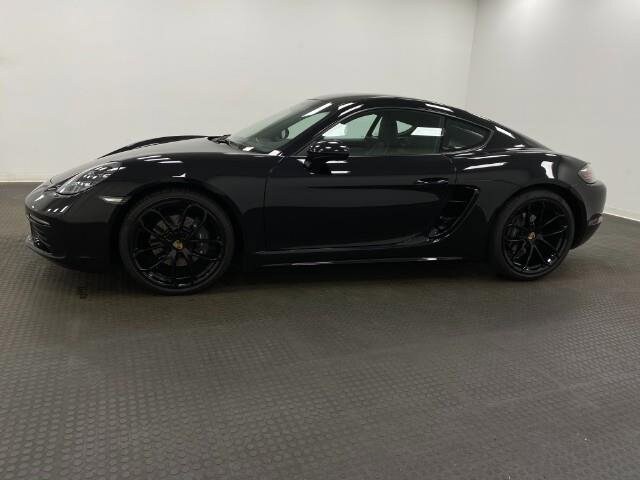 2025 Porsche Cayman photo 2