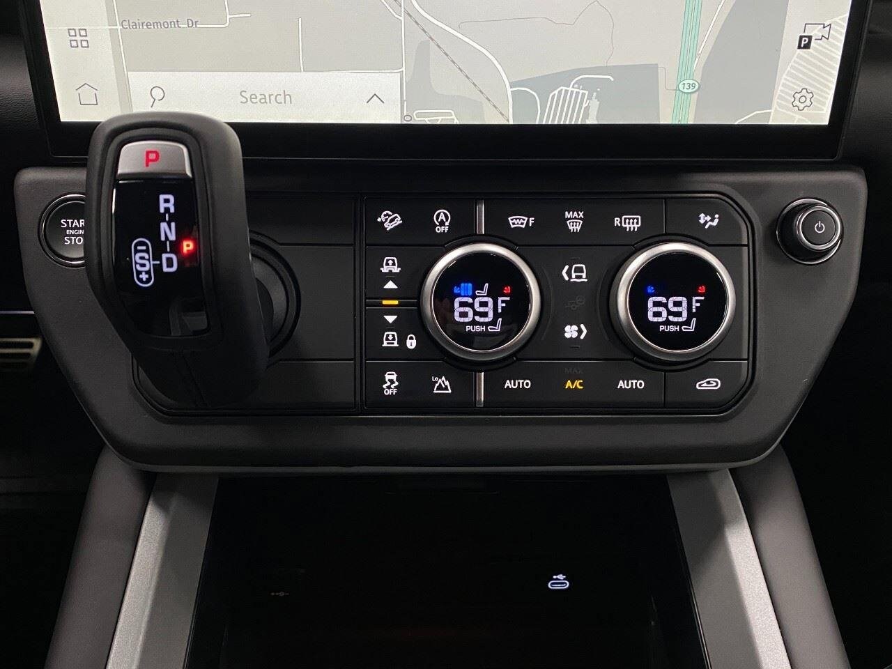 2026 Land Rover Defender V8 - Photo 61