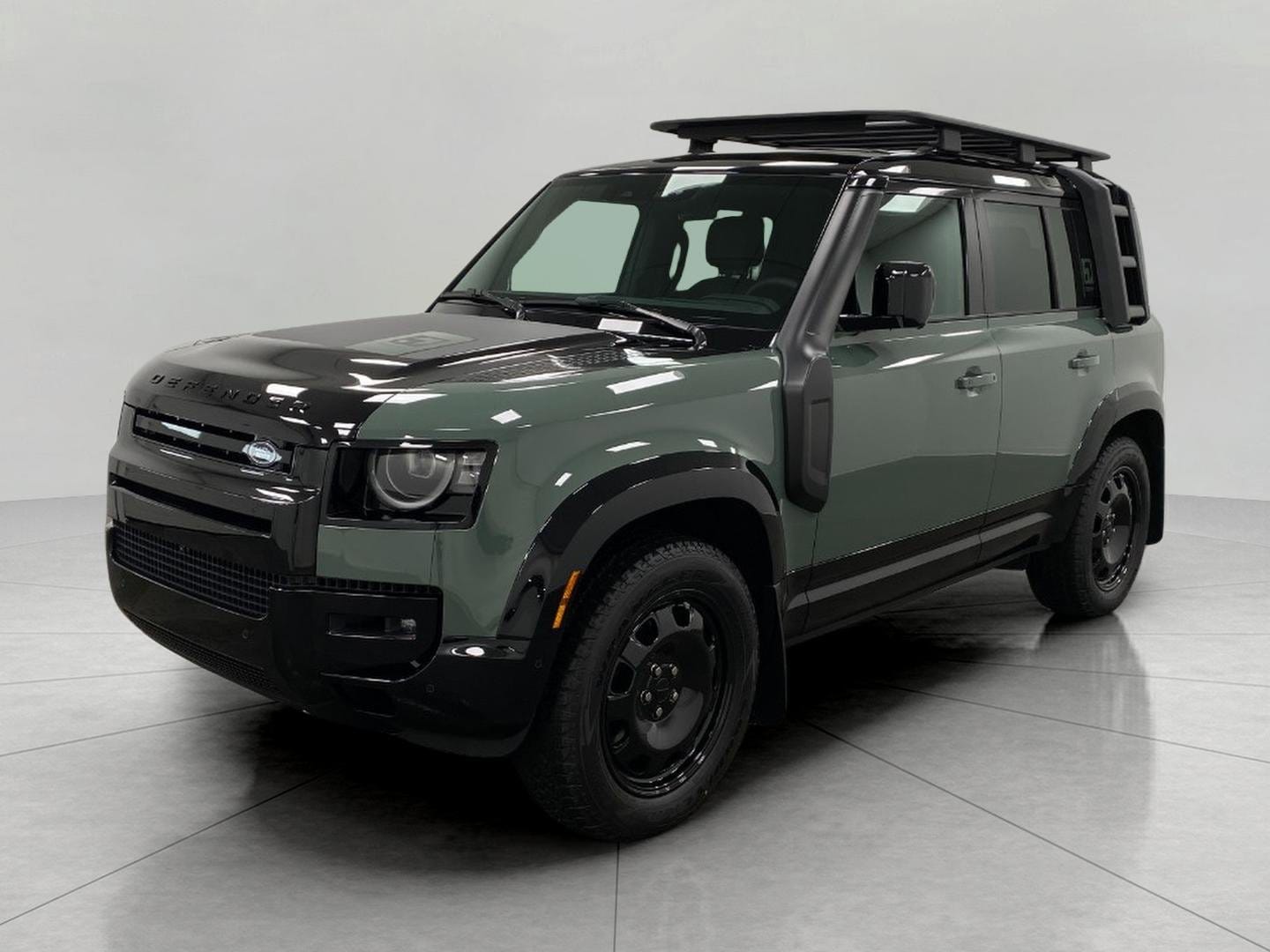 2026 Land Rover Defender 110 Trophy Edition - Keswick P400's photo
