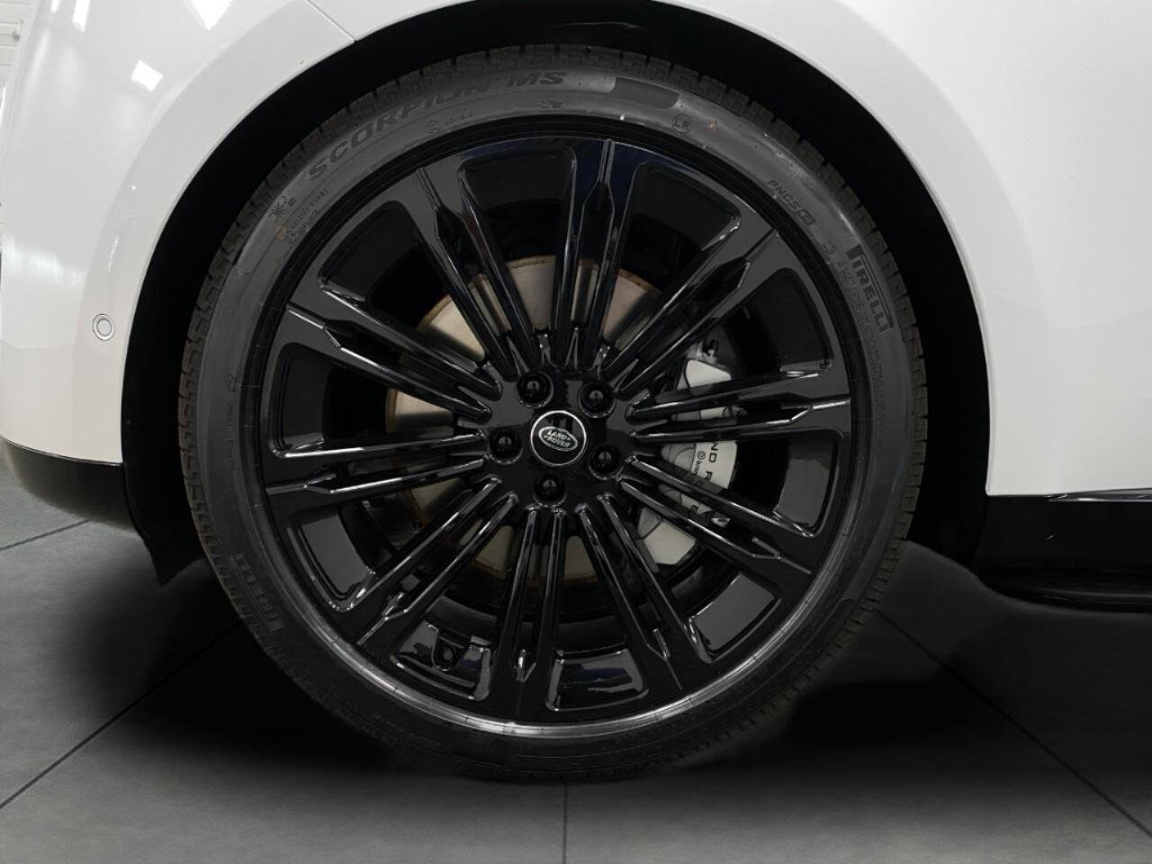 2025 Land Rover Range Rover SE - Photo 48