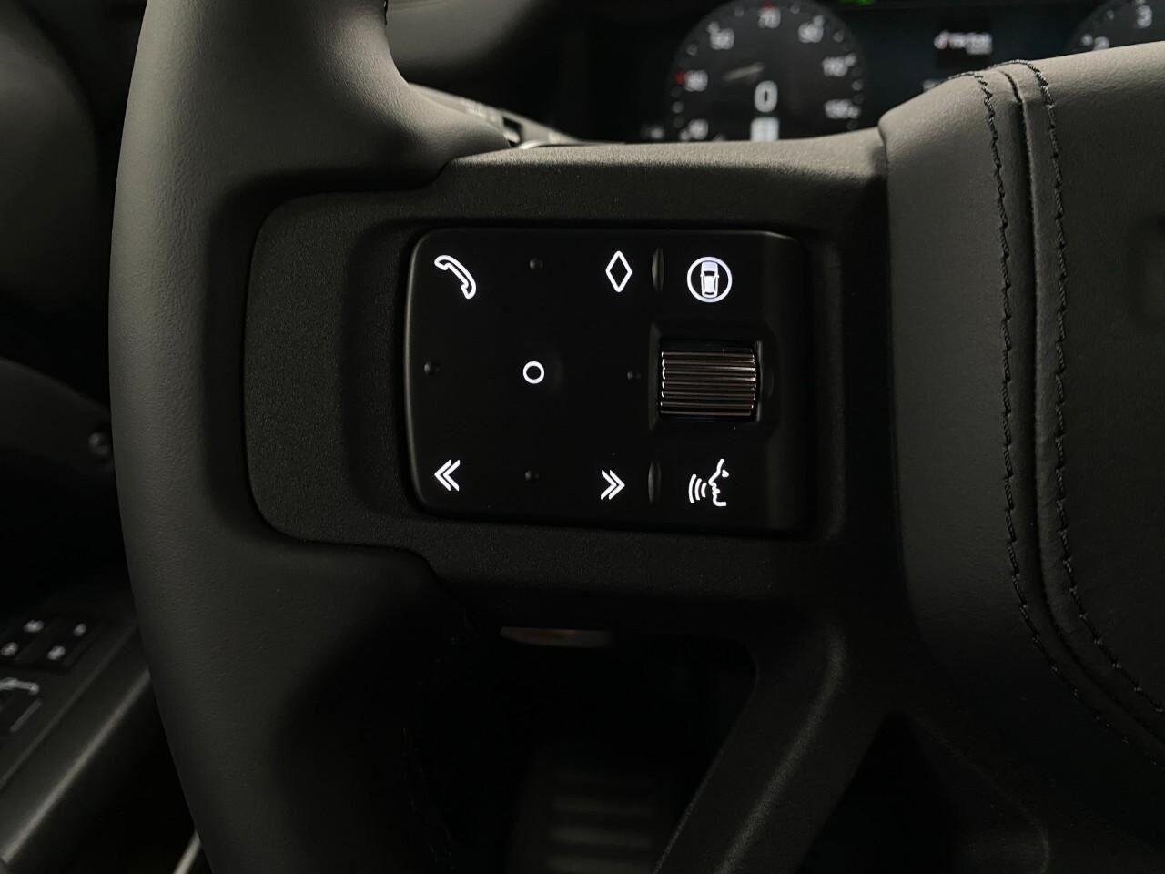 2026 Land Rover Defender V8 - Photo 50