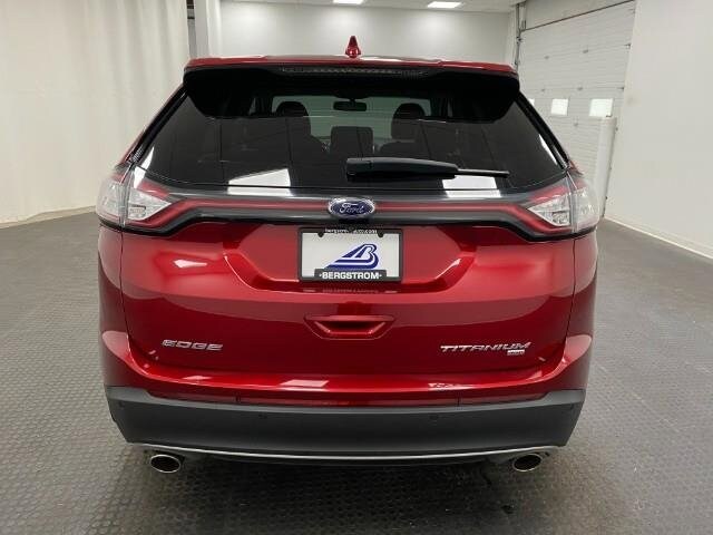 2017 Ford Edge Titanium photo 4