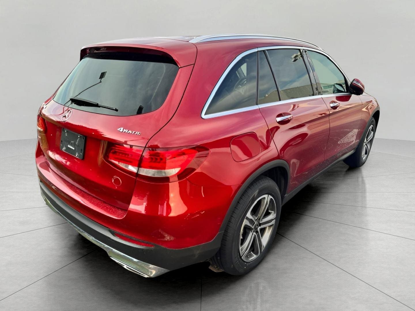 2018 Mercedes Benz GLC 300 4MATIC photo 3