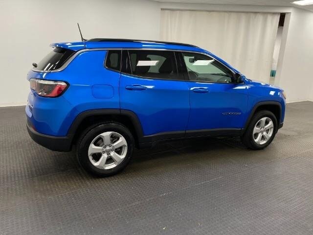 2021 Jeep Compass Latitude photo 2