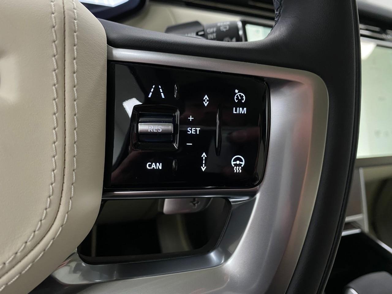 2026 Land Rover Range Rover SE - Photo 18