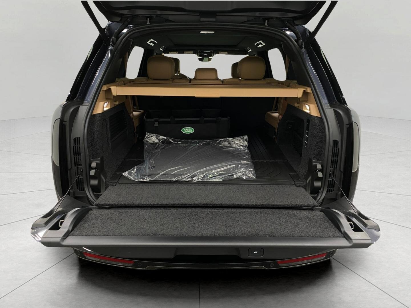 2026 Land Rover Range Rover SE - Photo 8