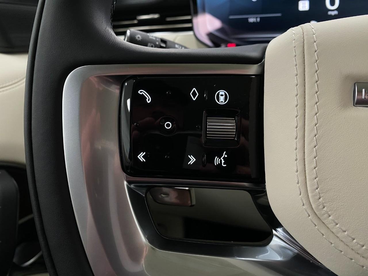 2026 Land Rover Range Rover SE - Photo 17