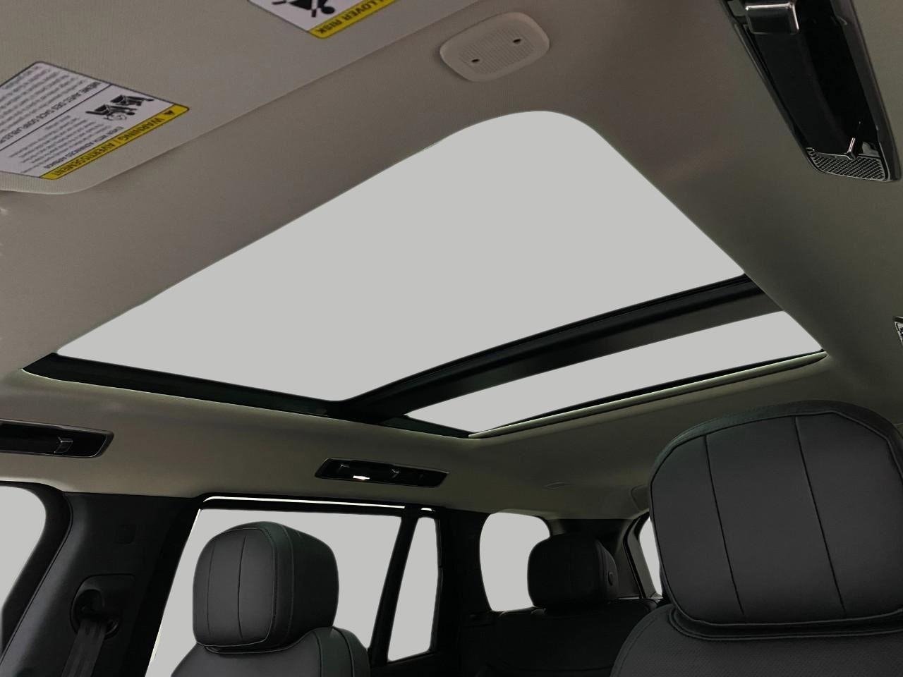 2026 Land Rover Range Rover SE - Photo 67