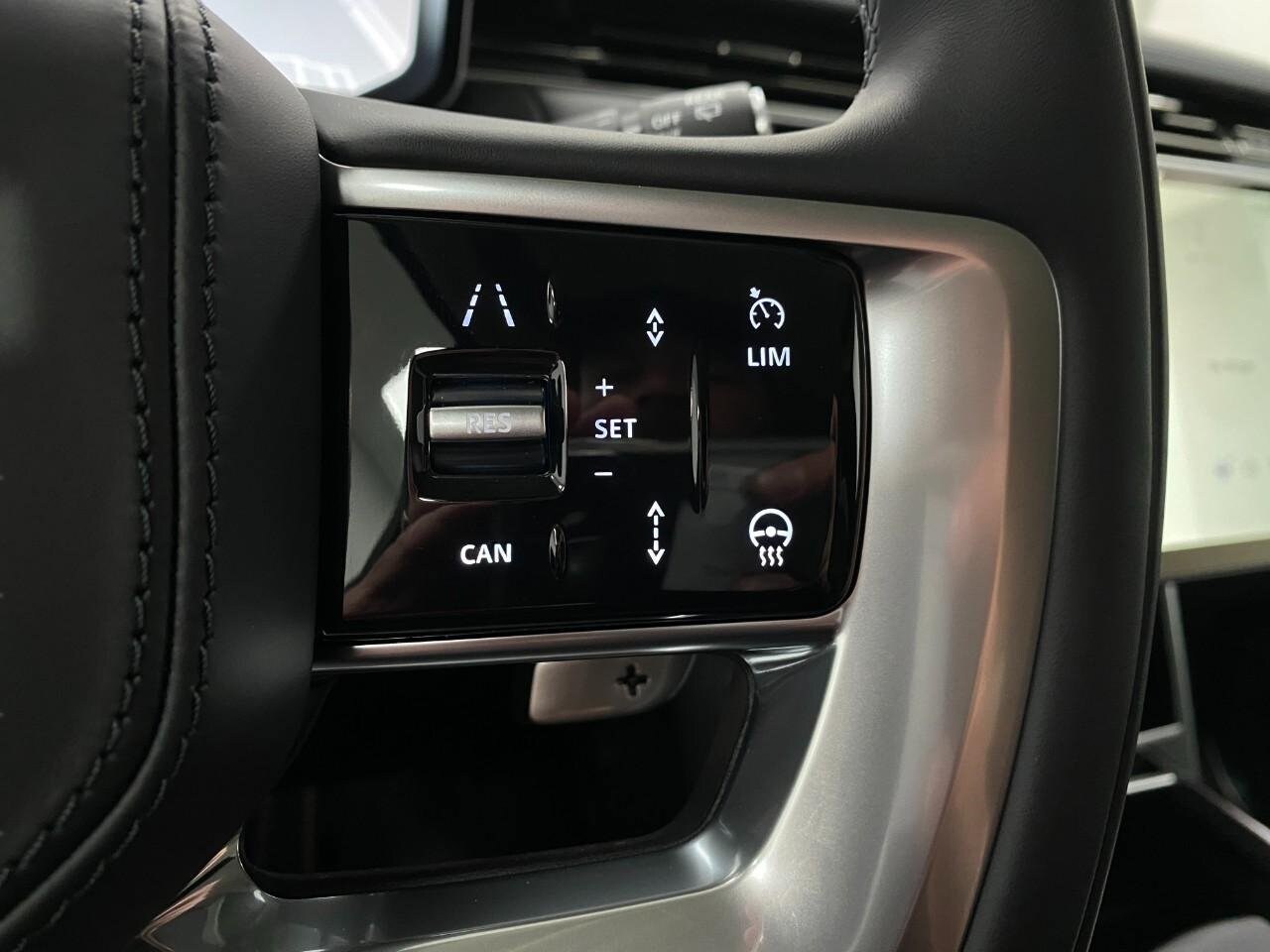2026 Land Rover Range Rover SE - Photo 18