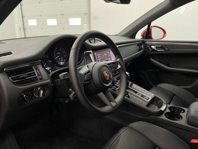 2024 Porsche Macan GTS photo 4
