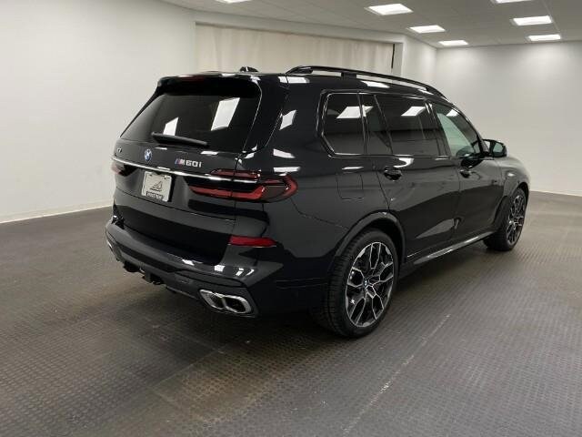 2023 Bmw X7 M60i photo 3