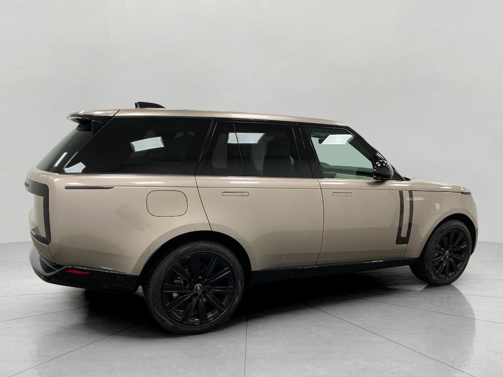 New 2025 Land Rover Range Rover SE 400PS SUV