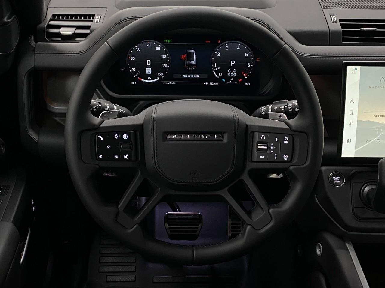2026 Land Rover Defender V8 - Photo 14
