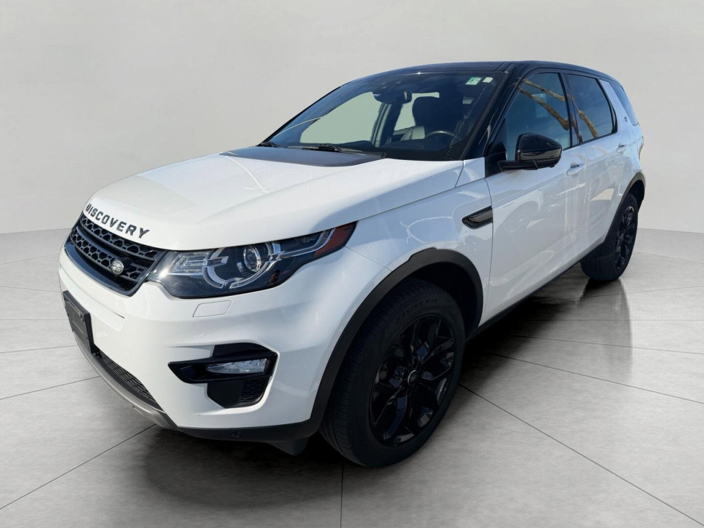 2017 Land Rover Discovery Sport HSE photo 2