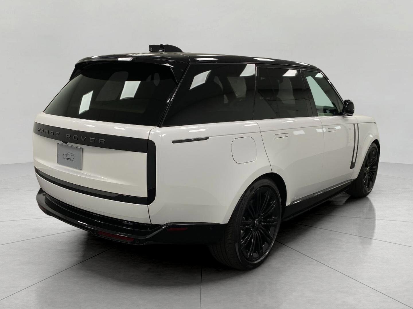 2025 Land Rover Range Rover SE - Photo 38