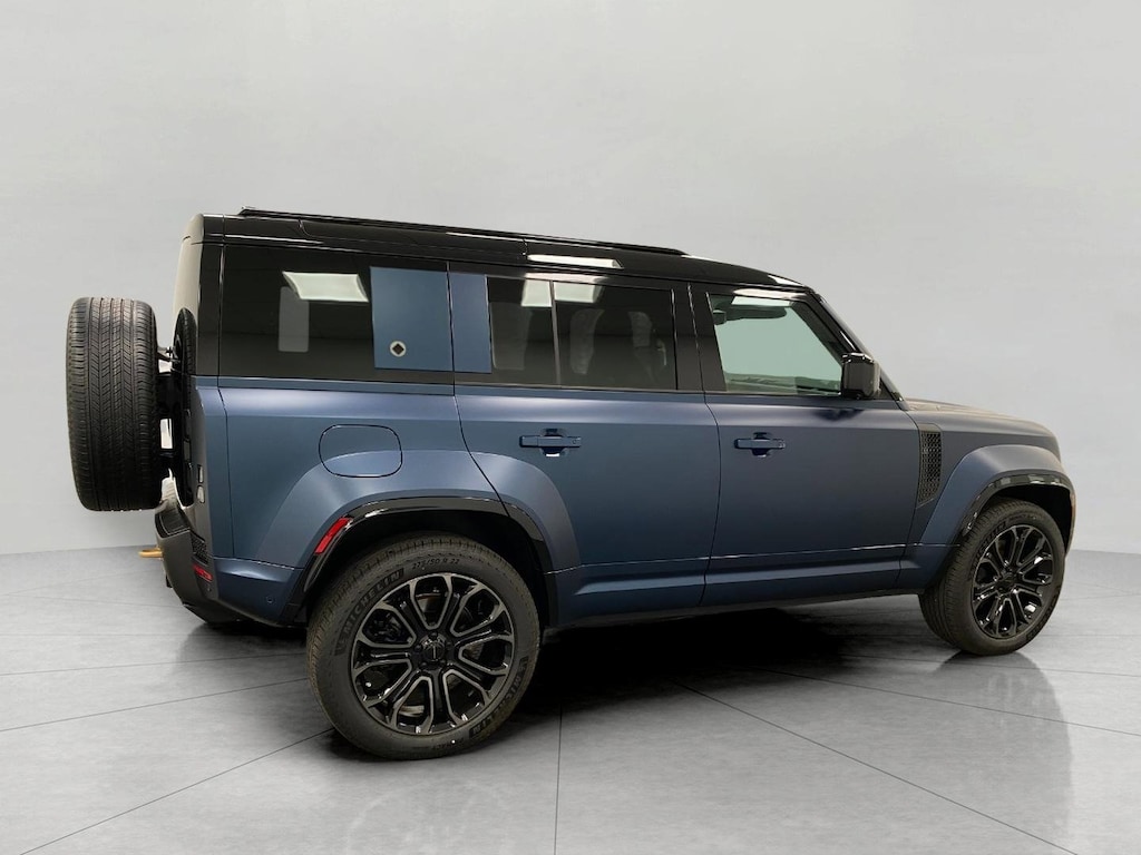 New 2026 Land Rover Defender 110 Octa 635PS SUV
