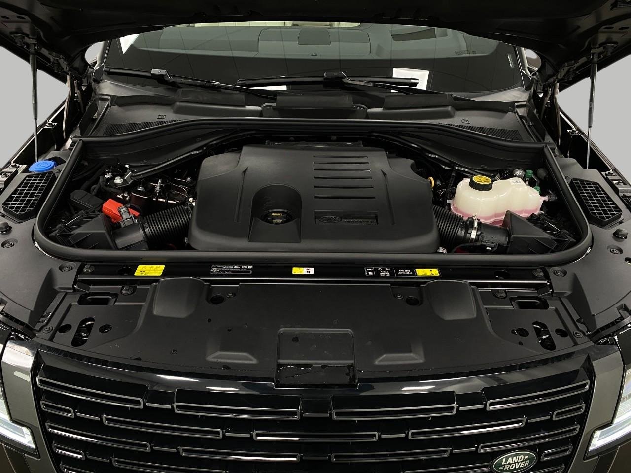 2026 Land Rover Range Rover SE - Photo 13