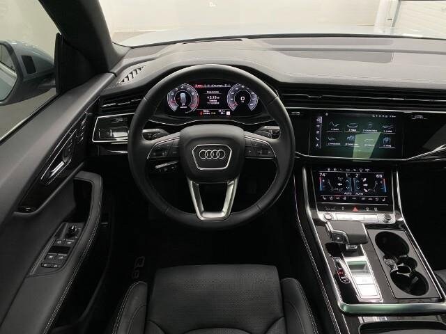 2024 Audi Q8 55 Premium photo 4