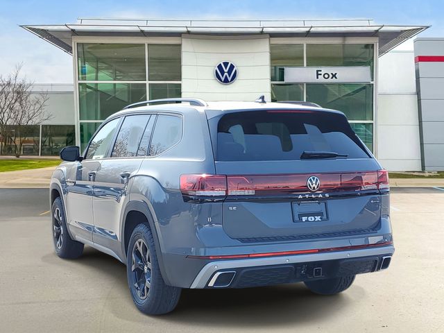 2025 Volkswagen Atlas Peak Edition SE photo 3