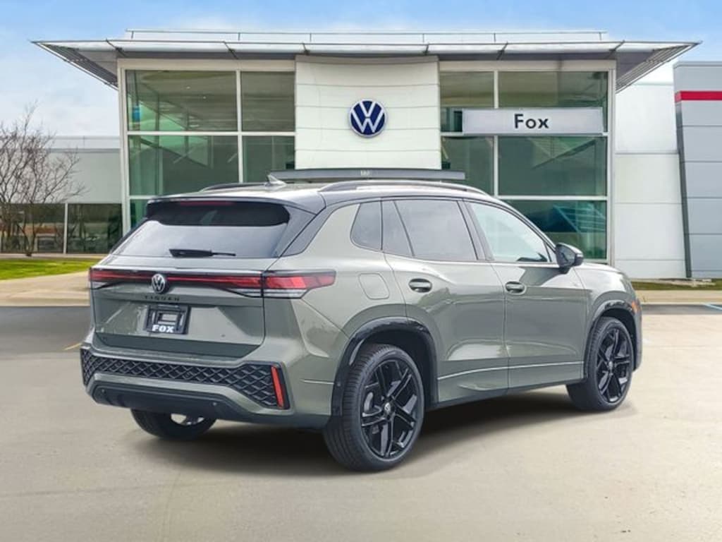 New 2026 Volkswagen Tiguan 2.0T SE R-Line Black SUV