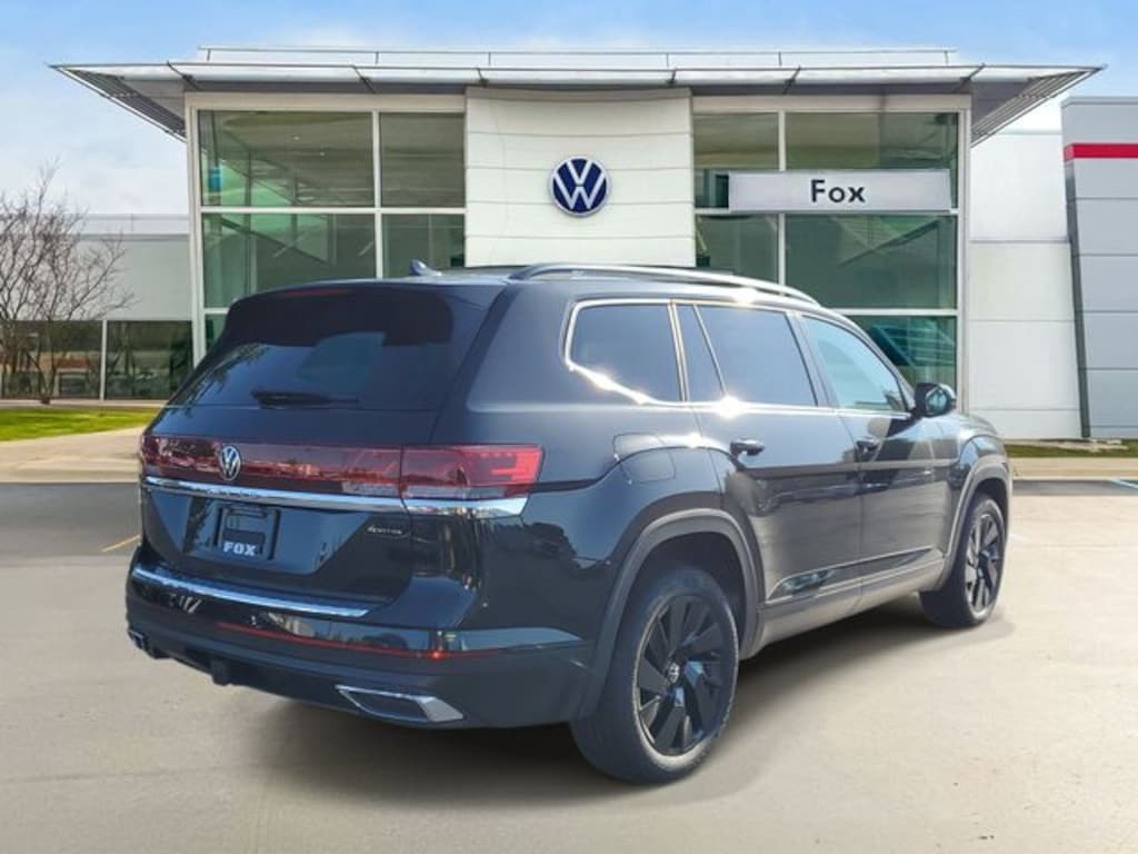 New 2026 Volkswagen Atlas SE w/Technology SUV