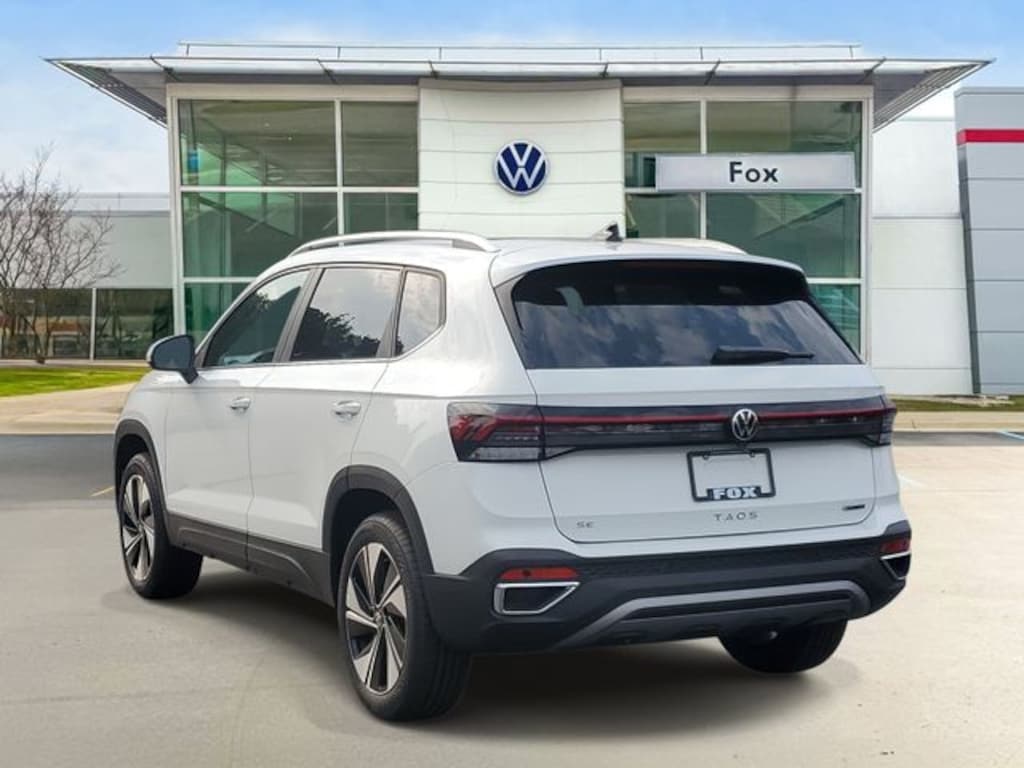 New 2026 Volkswagen Taos 1.5T SE SUV