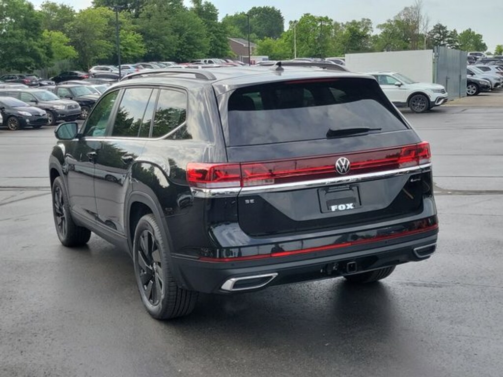 New 2026 Volkswagen Atlas SE w/Technology SUV