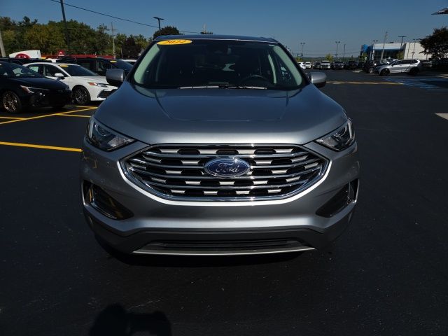 2022 Ford Edge SEL photo 2