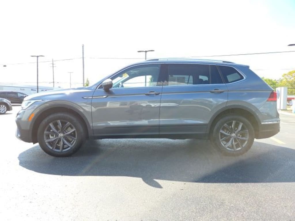 Certified 2022 Volkswagen Tiguan 2.0T SE SUV