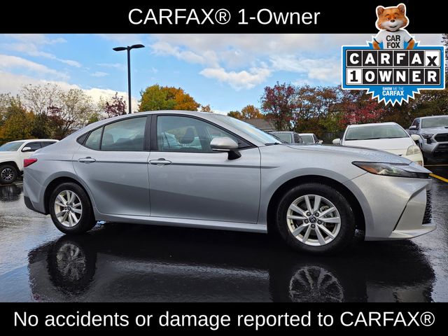 2025 Toyota Camry LE photo 3