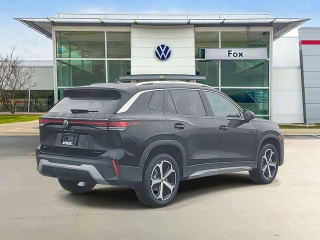 New 2026 Volkswagen Tiguan 2.0T SE SUV