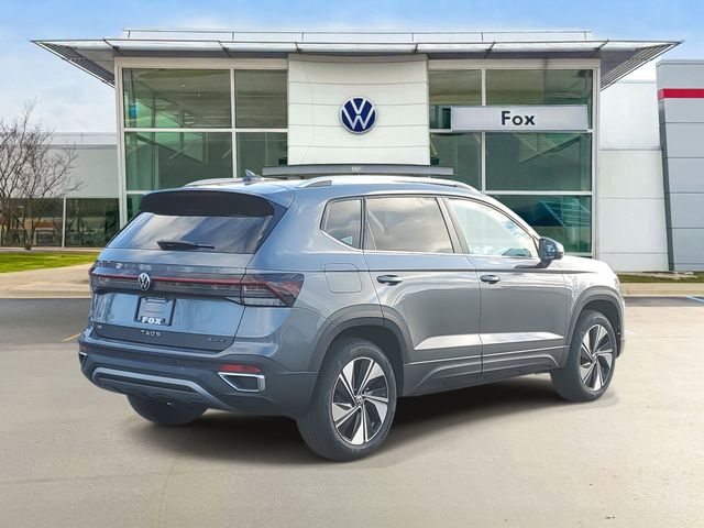 2026 Volkswagen Taos SE photo 4