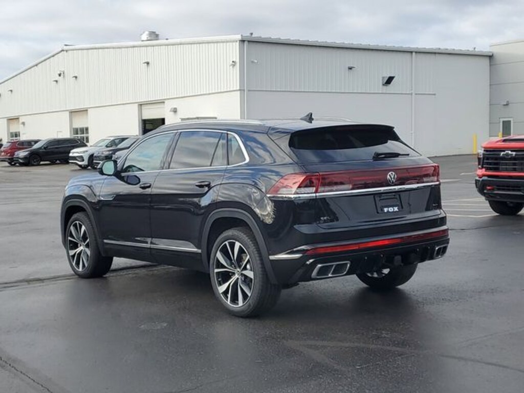 New 2026 Volkswagen Atlas Cross Sport 2.0T SEL Premium R-Line SUV