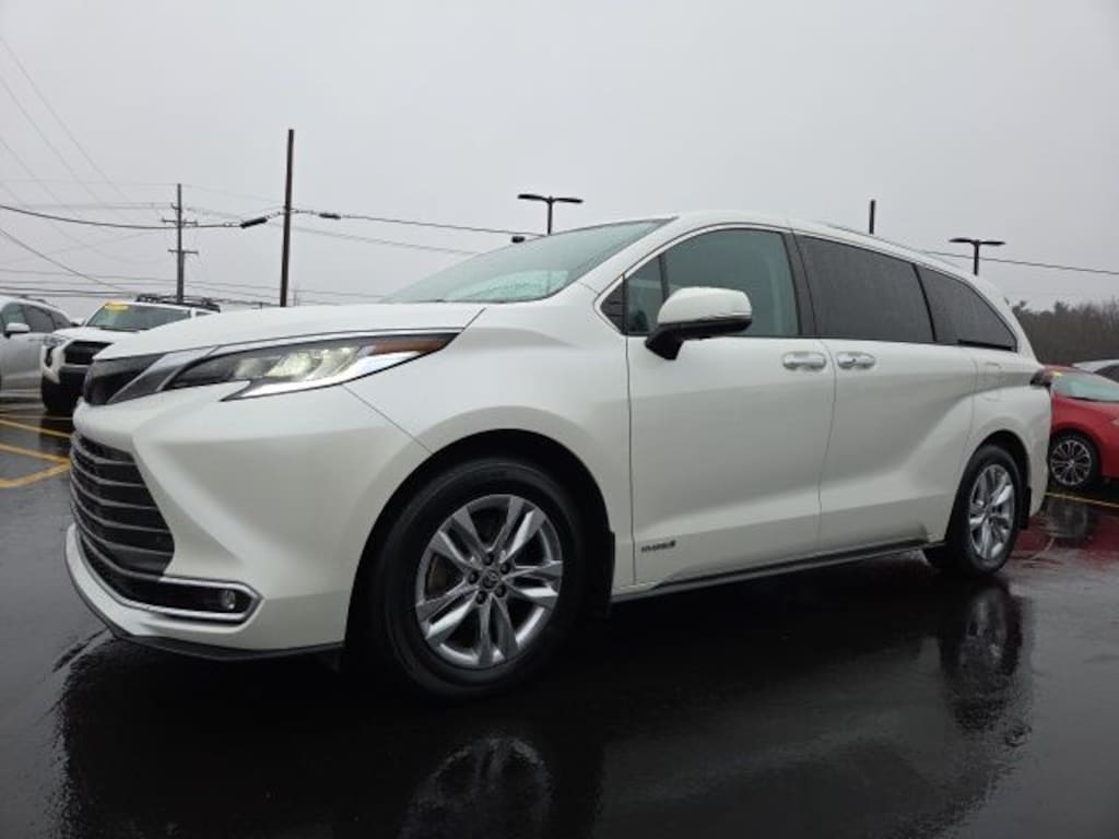 Used 2021 Toyota Sienna Limited 7 Passenger Van