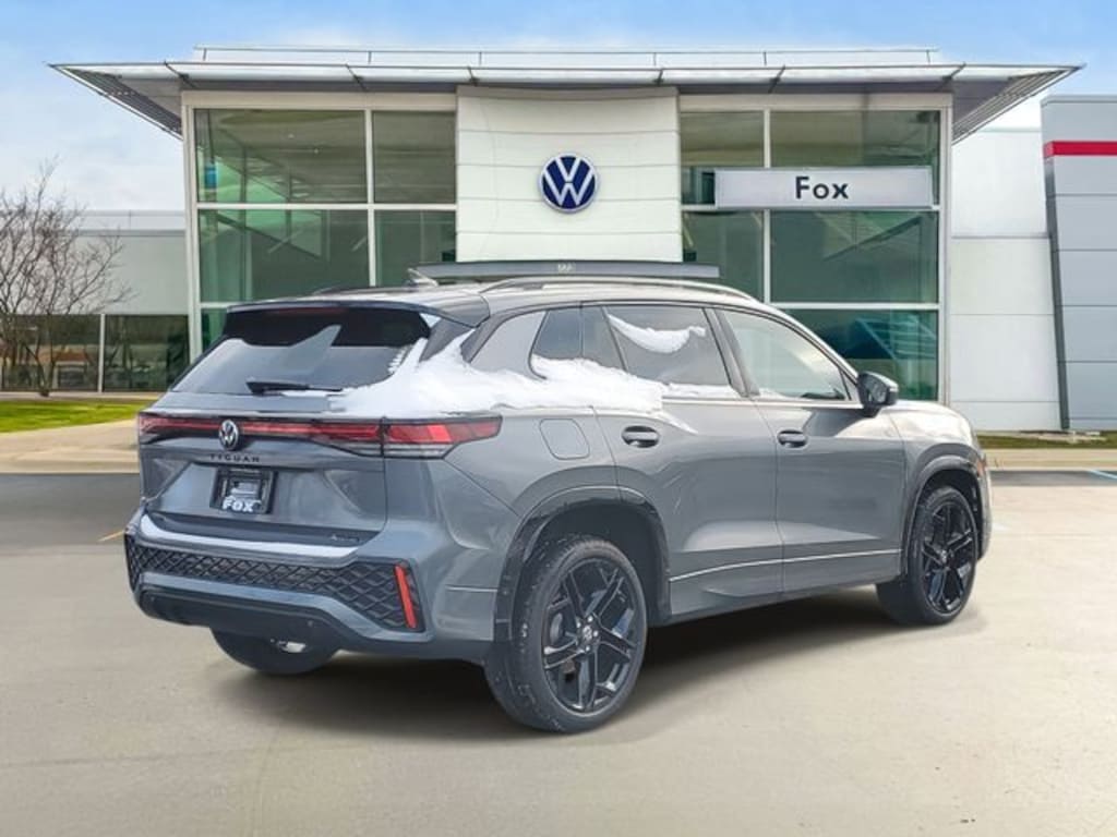 New 2026 Volkswagen Tiguan 2.0T SE R-Line Black SUV