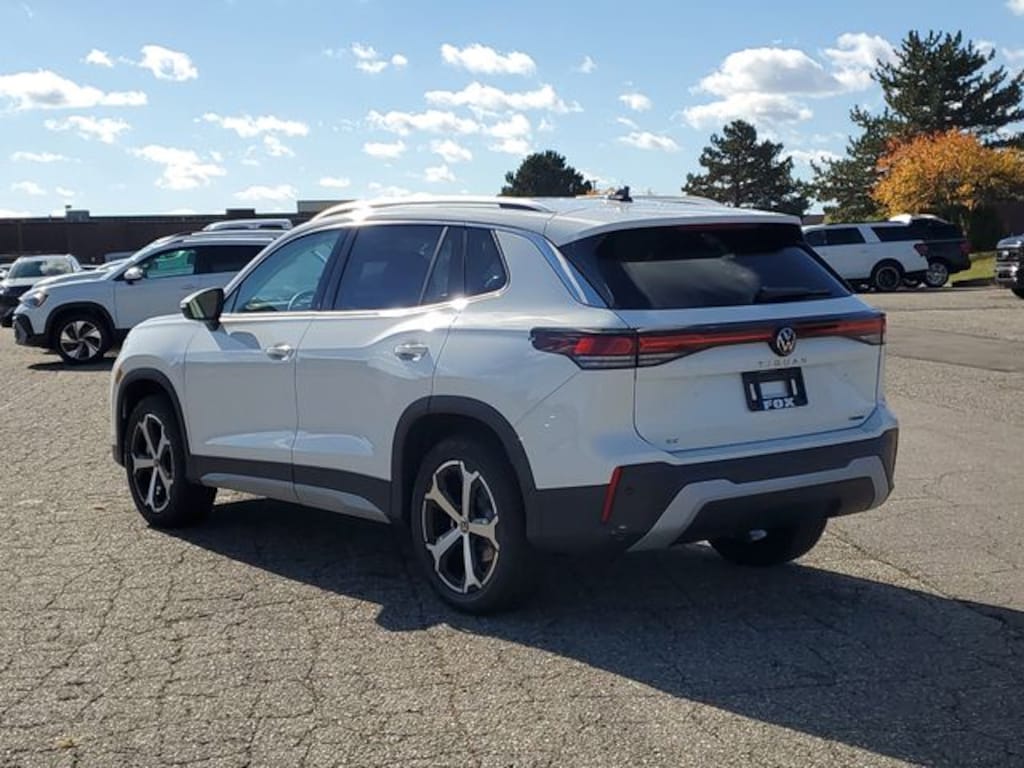 New 2026 Volkswagen Tiguan 2.0T SE SUV