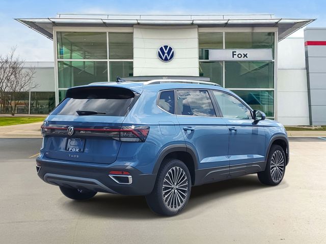2025 Volkswagen Taos SE photo 4