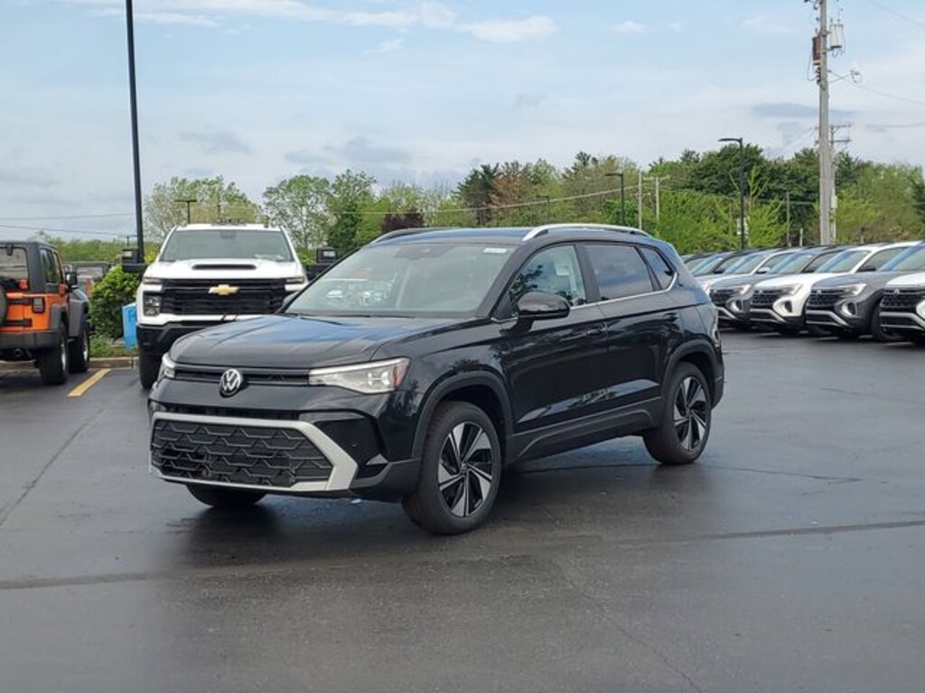 New 2026 Volkswagen Taos 1.5T SE SUV