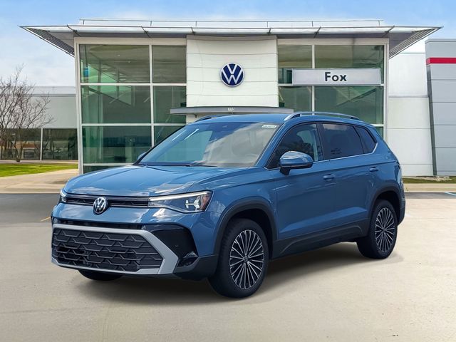 2025 Volkswagen Taos SE photo 2