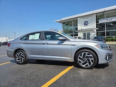 used 2023 Volkswagen Jetta 1.5T SEL Sedan for sale near detroit