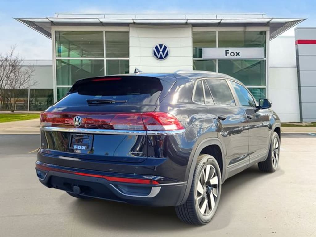 New 2026 Volkswagen Atlas Cross Sport 2.0T SE w/Technology SUV