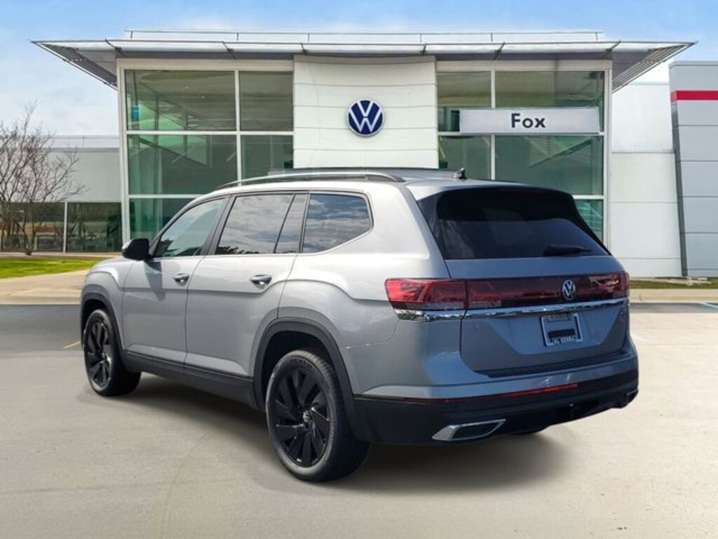 New 2026 Volkswagen Atlas SE w/Technology SUV