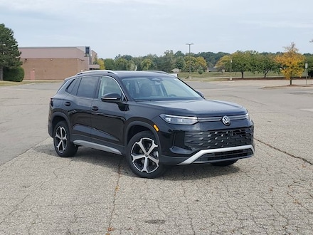 2025 Volkswagen Tiguan 2.0T SE SUV