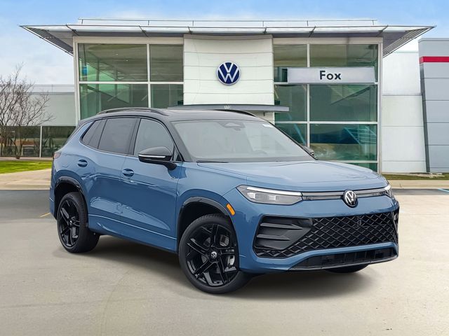 2026 Volkswagen Tiguan SE R-LINE BLACK's photo